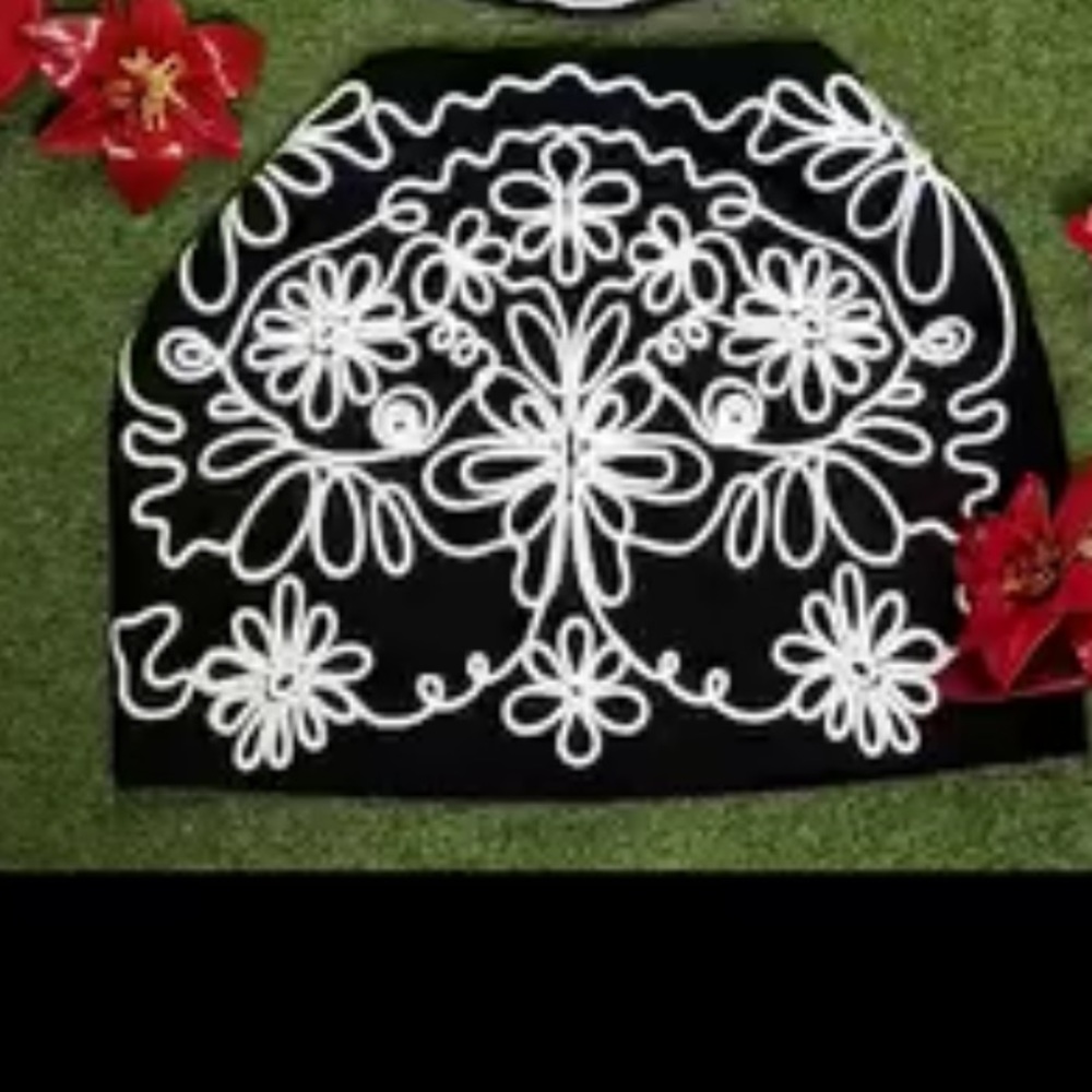 Black embroidered printed black & white floral design mini skirt - Picture 2 of 8